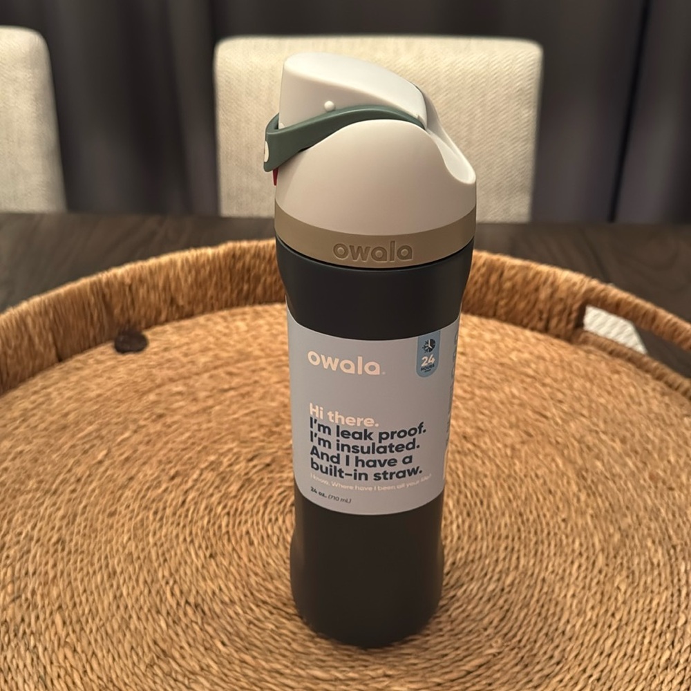 Owala 24 oz. Water Bottle